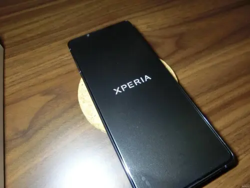 5G対応のXperia 1Ⅱを購入（激安ガラスフィルムも）
