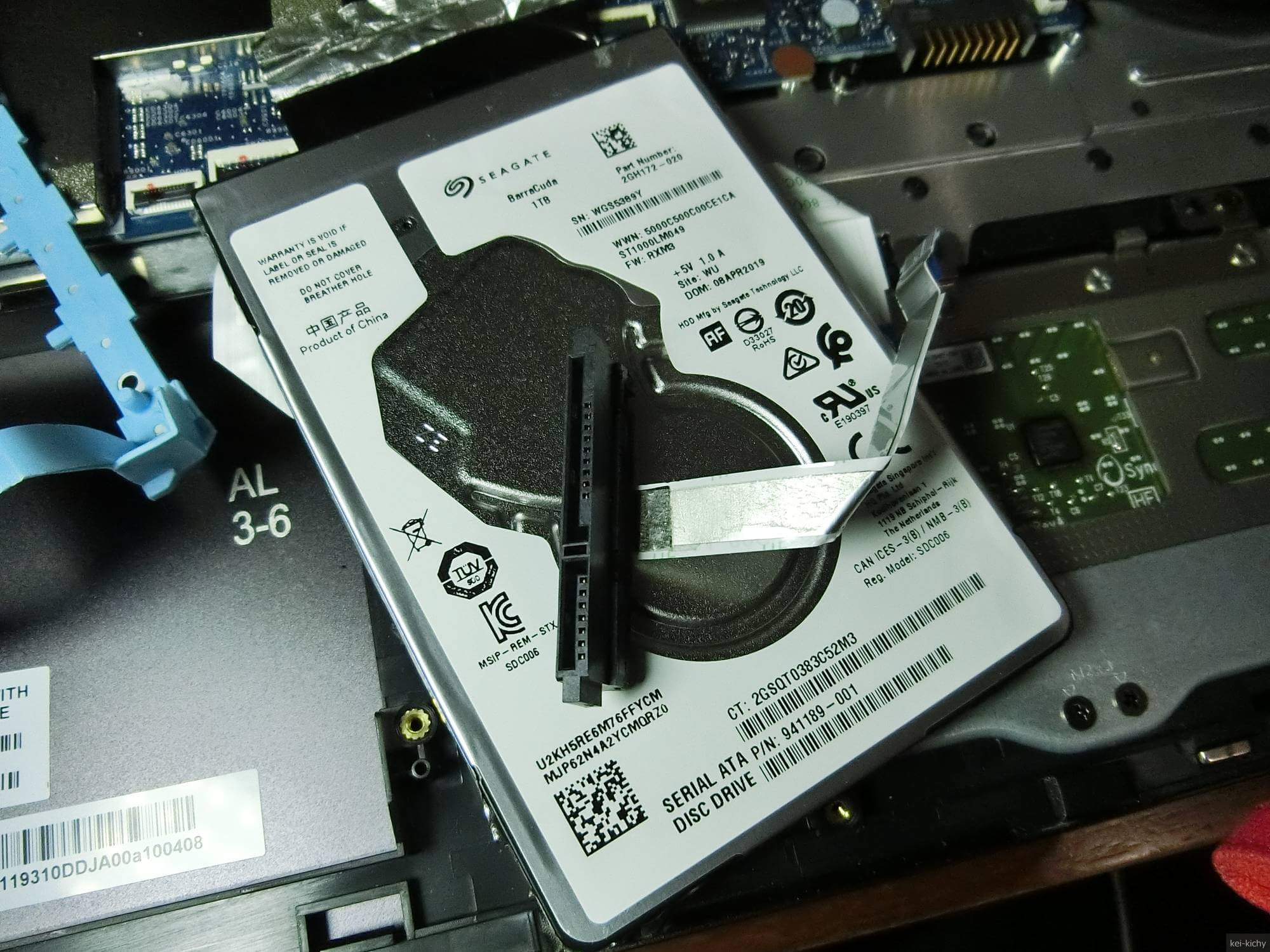 【DIY】HP ENVYのHDDのSSD換装とバッテリーの膨張