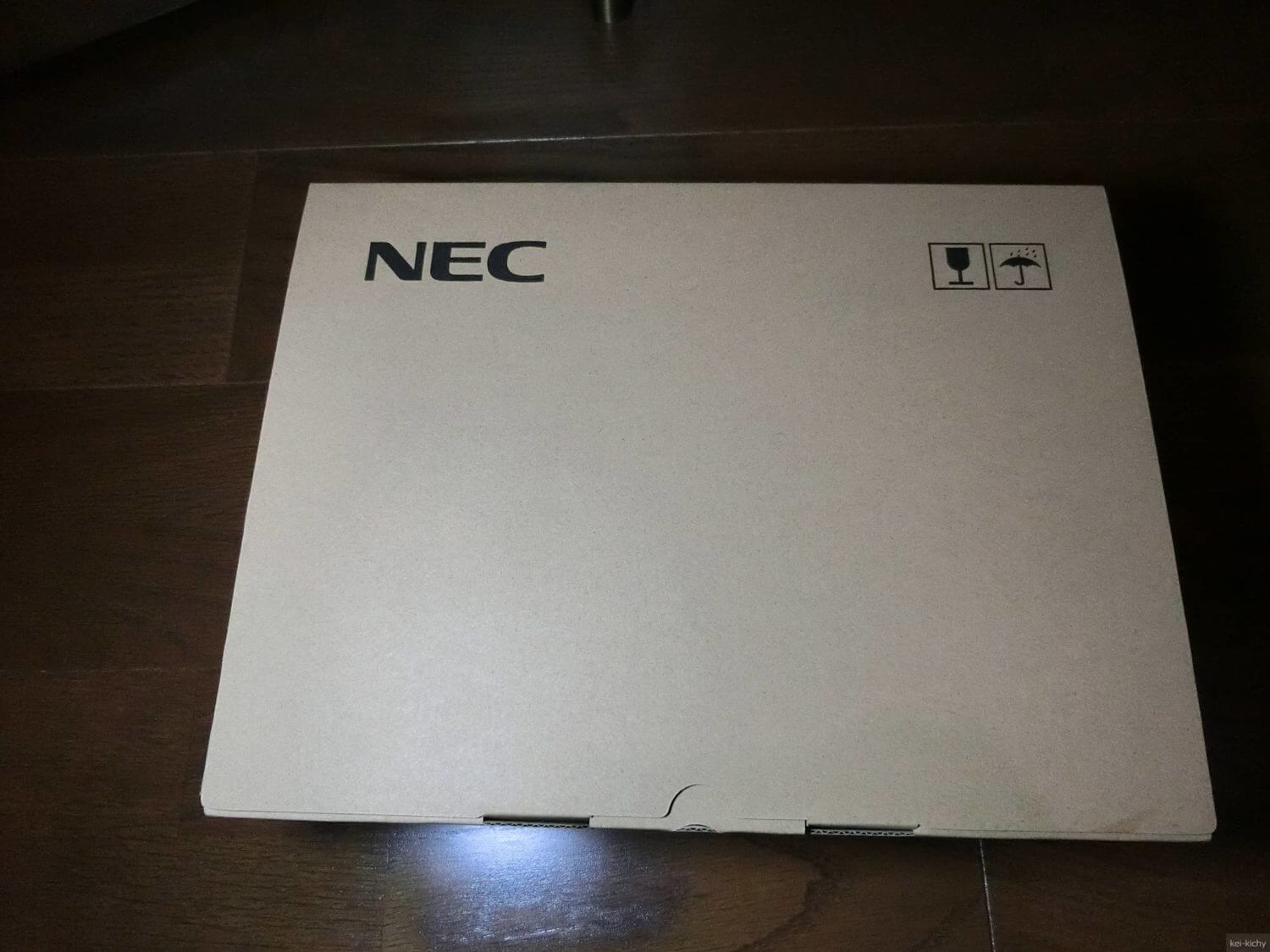 エレコムの不安定なルーターを更新し、NECのメッシュWi-Fiを導入
